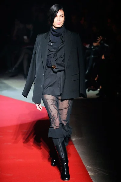 Look 5